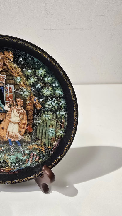 1990 Russian Vintage porcelain collector's plate - Lel's Serenade