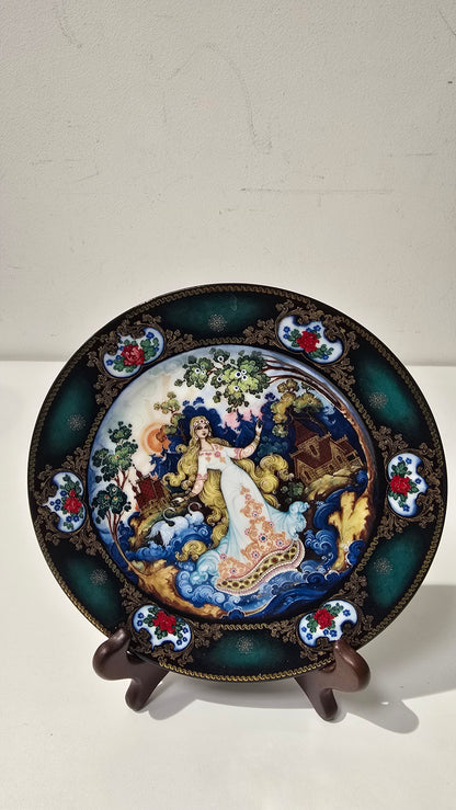1990 Russian Vintage porcelain collectable plate - Springtime Splendor