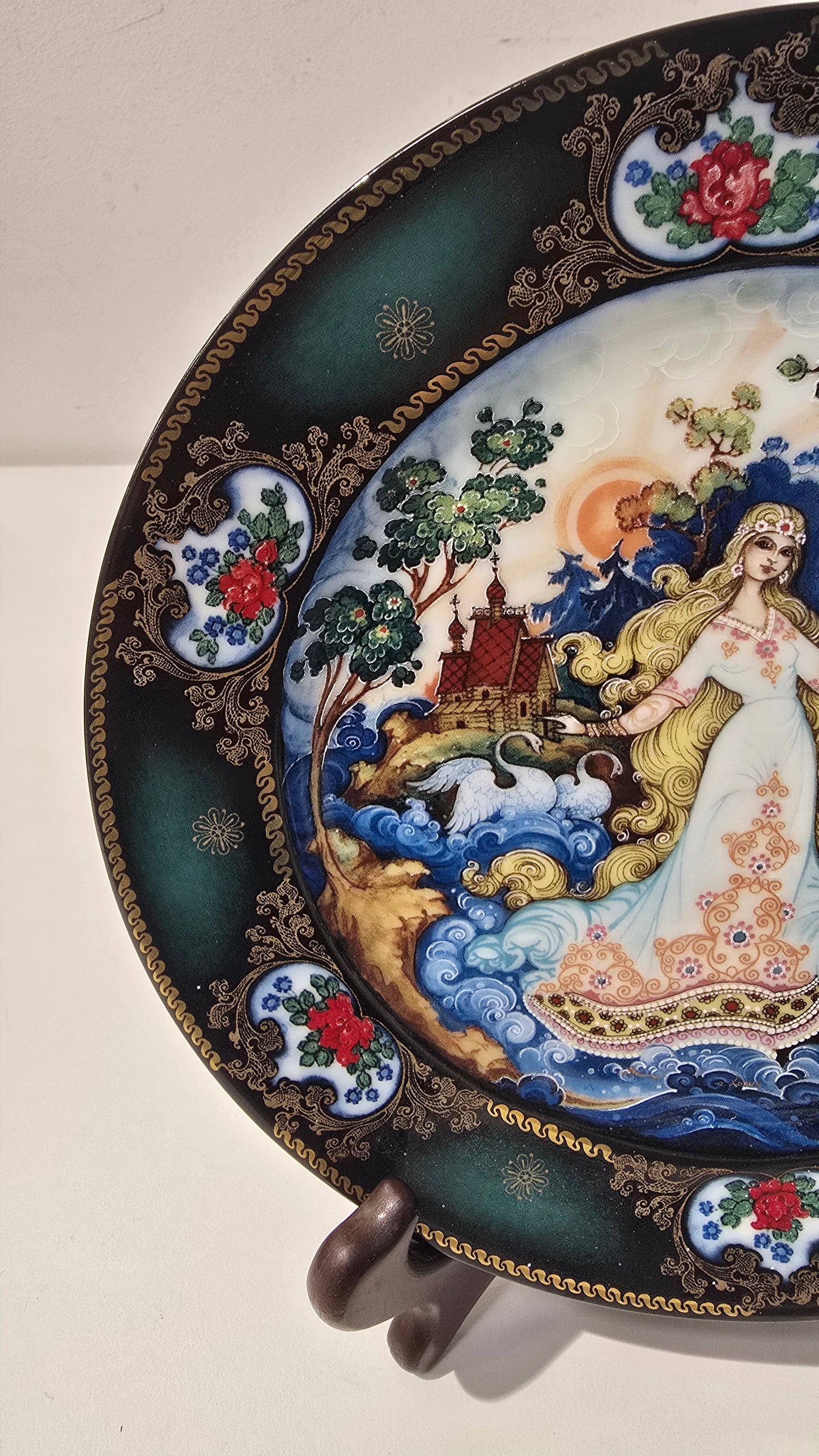 1990 Russian Vintage porcelain collectable plate - Springtime Splendor