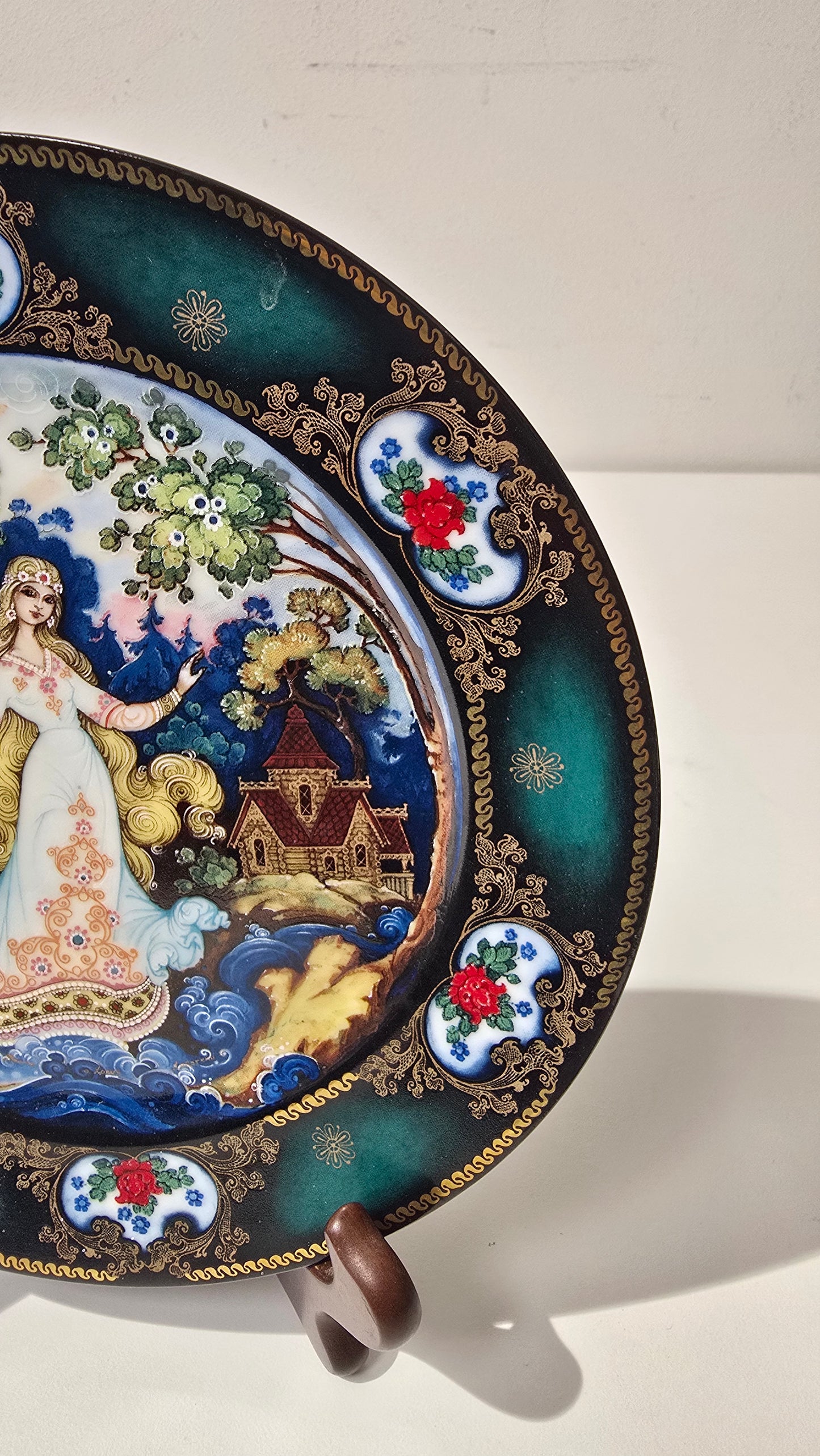 1990 Russian Vintage porcelain collectable plate - Springtime Splendor