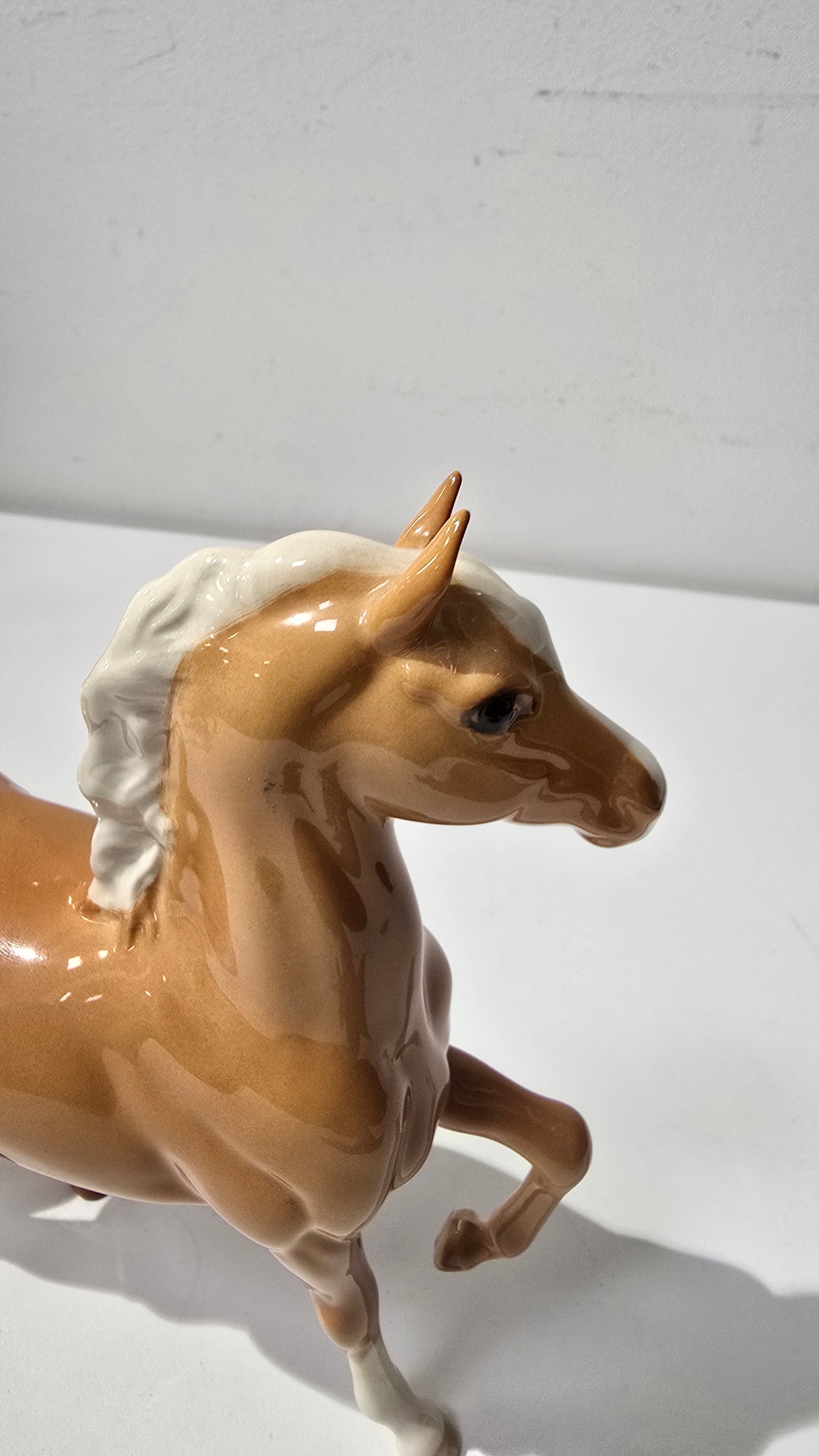 Beswick Vintage Prancing Arab Palomino horse Model 1261