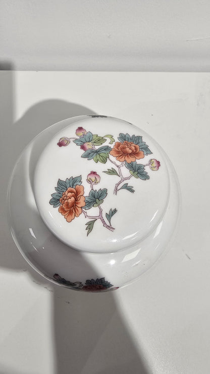 Vintage Wedgewood Kutani Crane Ginger Jar with Lid