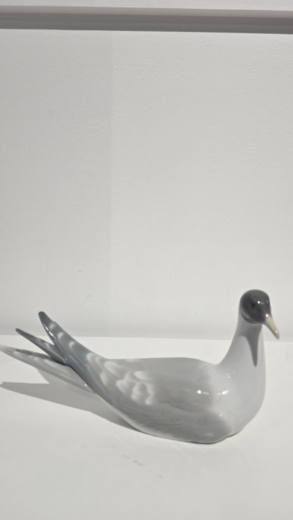 Vintage Lladro Spain Porcelain Tern Bird Figurine 1051 - Chipped Tail