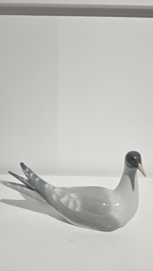 Vintage Lladro Spain Porcelain Tern Bird Figurine 1051 - Chipped Tail