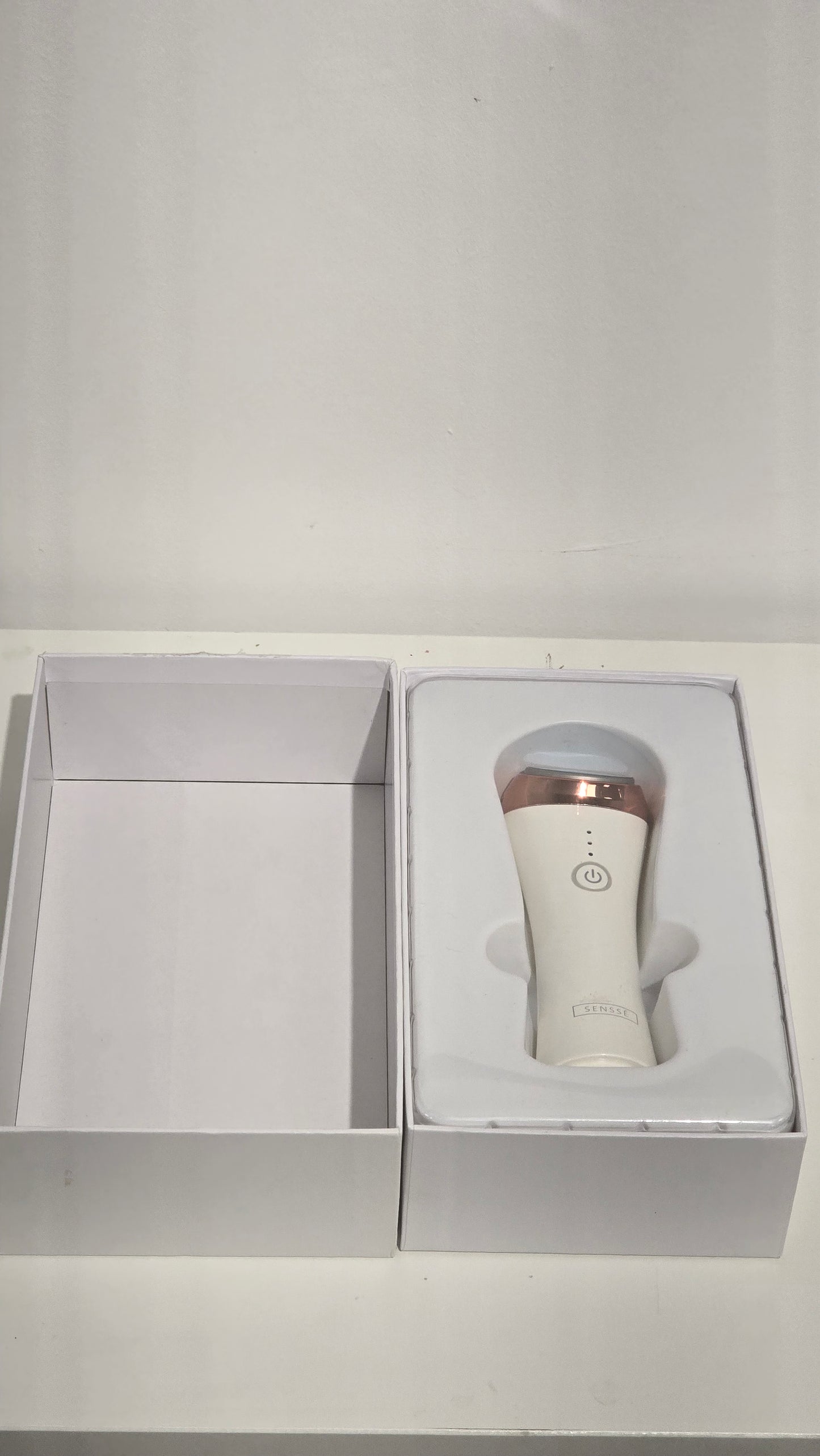 SENSSE Hot & Cool Facial Bar Electric Ultrasonic Skin Tightening Toner - Not used and In Box