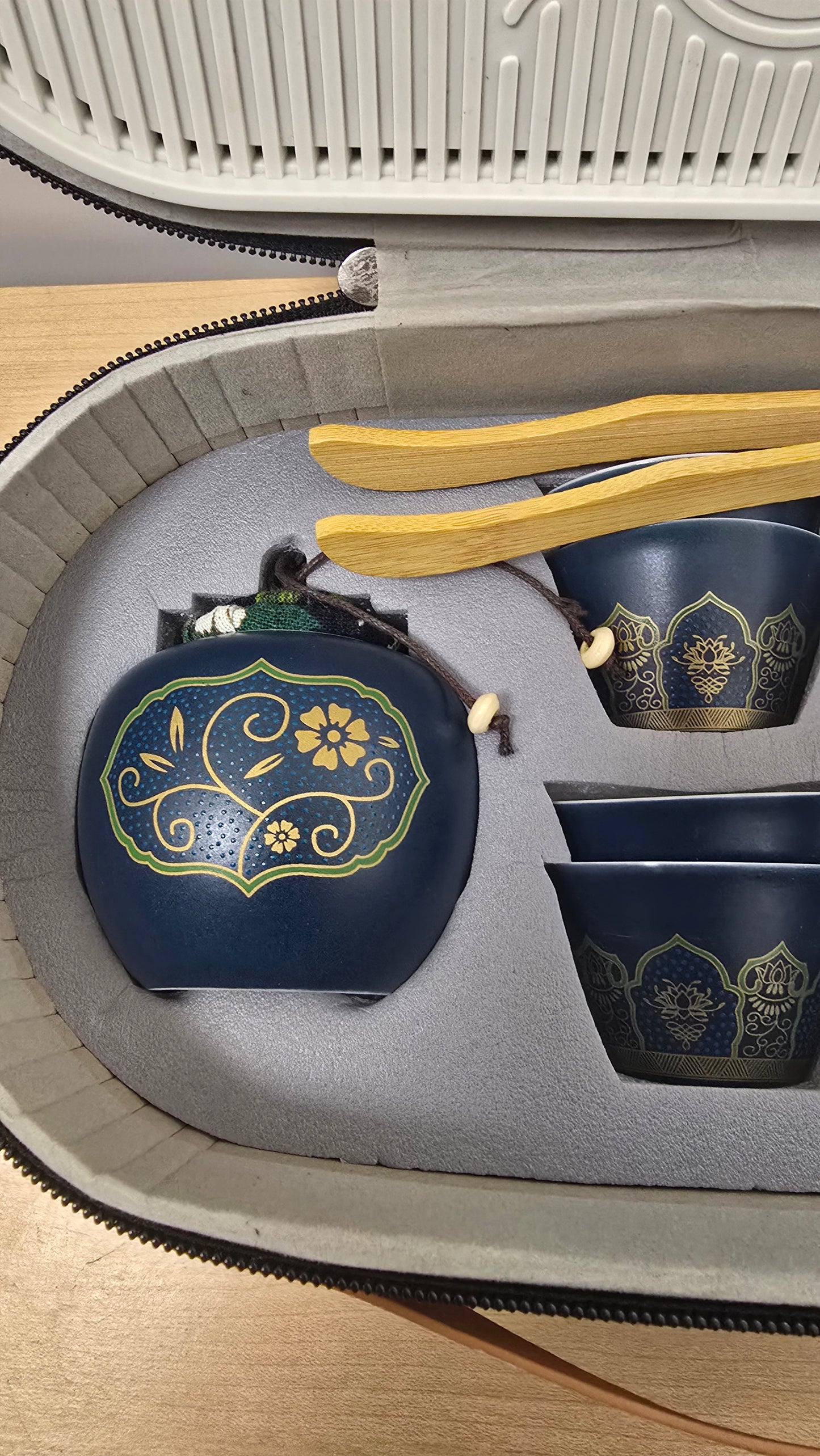 Travel Kung Fu Set Blue Gold Ceramic Portable Complete Set Case