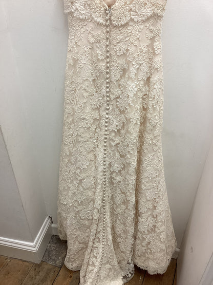 Paloma Blanca Wedding Dress