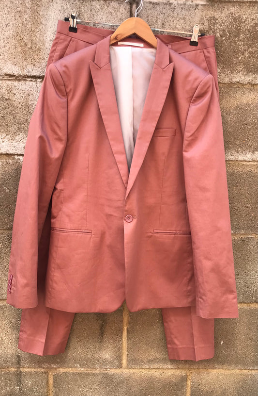 ASOS Dusky Pink 2 Piece Suit. Jacket 44 Chest, Trouser 36 Waist, 28 Leg