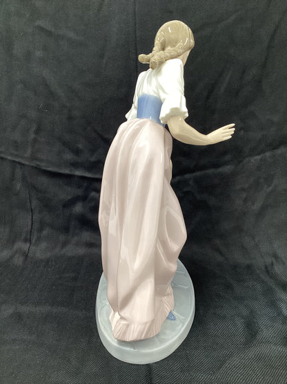 NAO By Ladro “Let’s Play” Figurine
