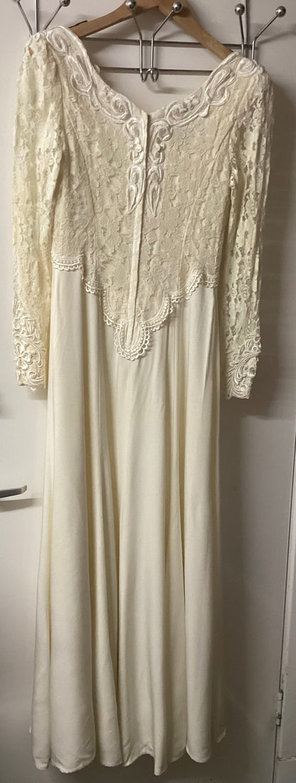 Jessica McClintock Vintage Off white Wedding Dress US Size 6
