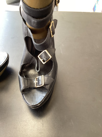 NEW look Size 8 Gladiator heels with heel sticker