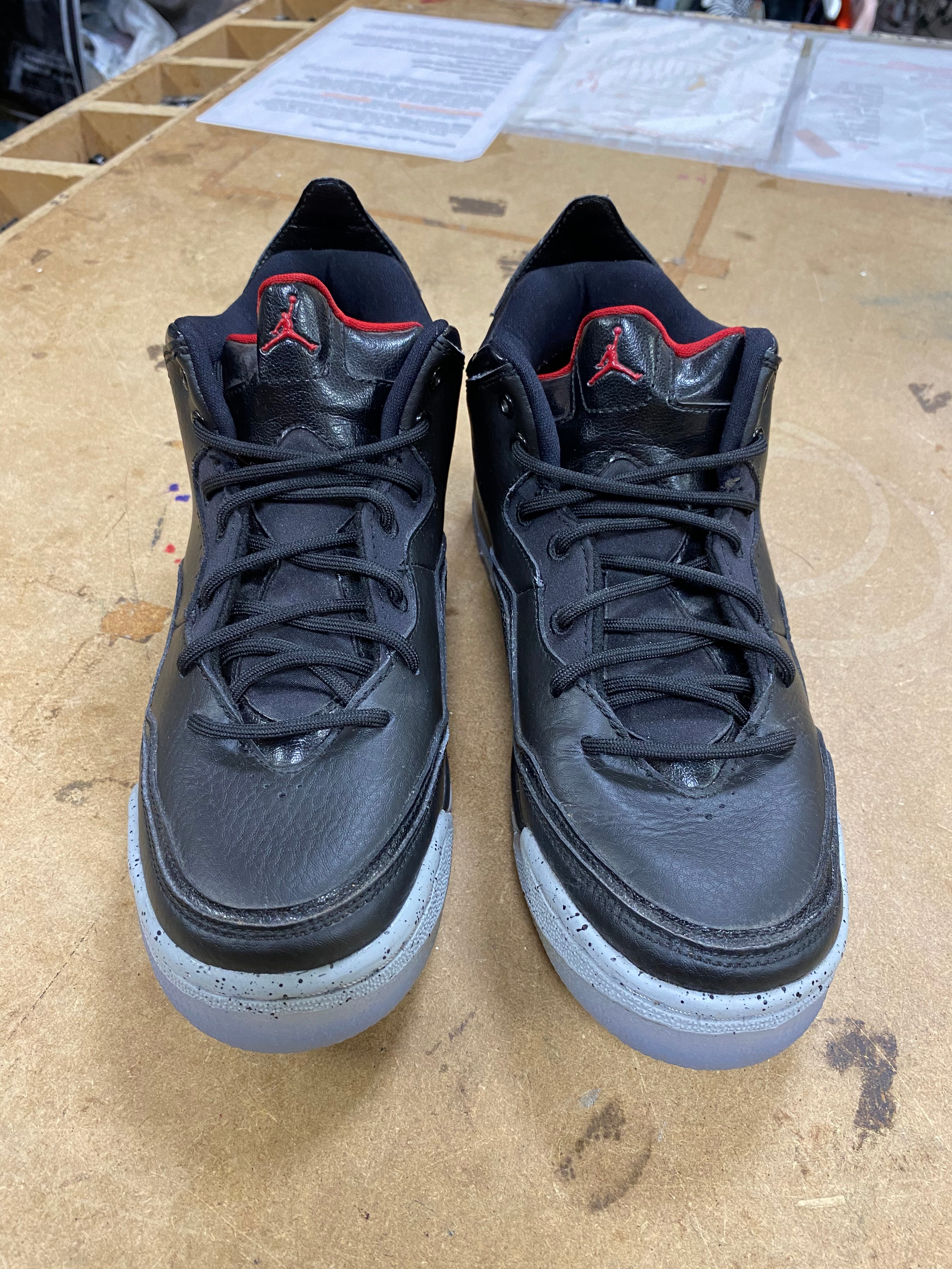 Jordan deals 22 black