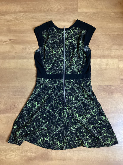 Warehouse 100% Viscose Green and Black Dress Size 14