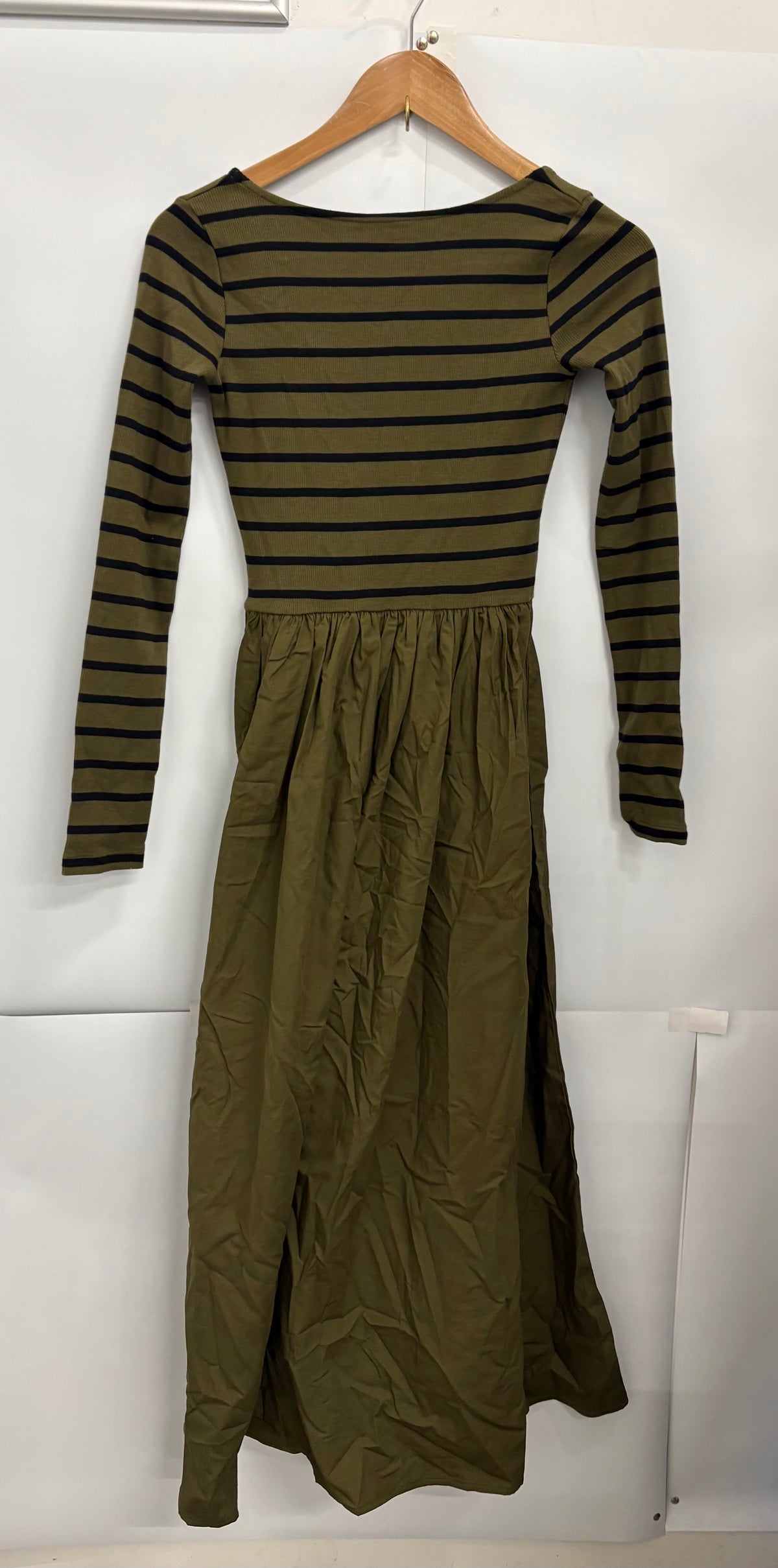 Nobody's Child Green/Black Striped Long-Sleeve Pennie Midi Dress Size 6 - BNWT