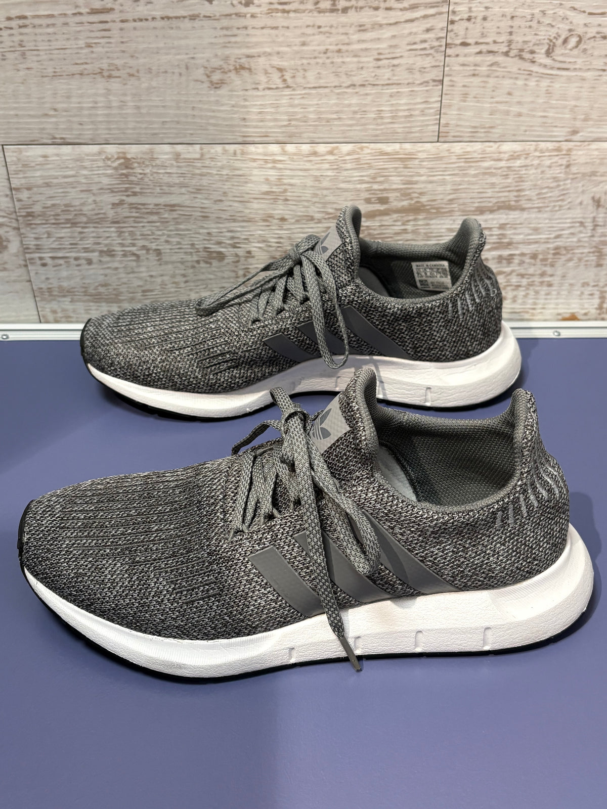 Adidas Originals Swift Run Men’s Trainers Size 9
