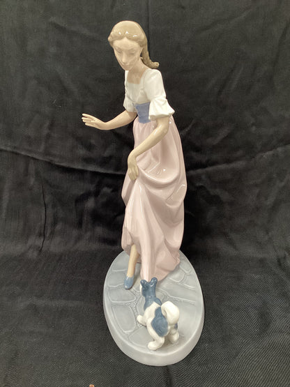 NAO By Ladro “Let’s Play” Figurine
