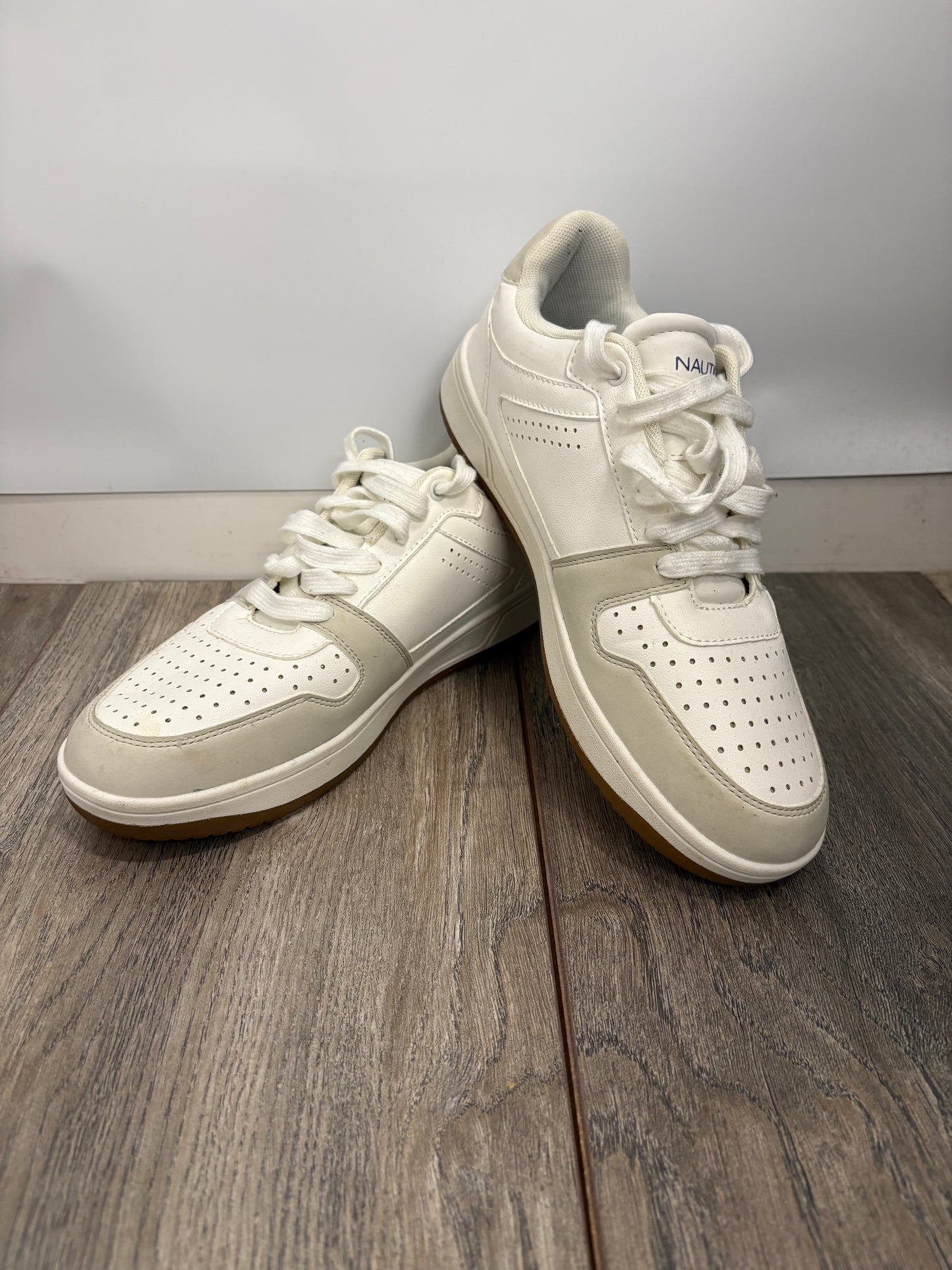 Nautica Stafford Mens White Trainers Size 8