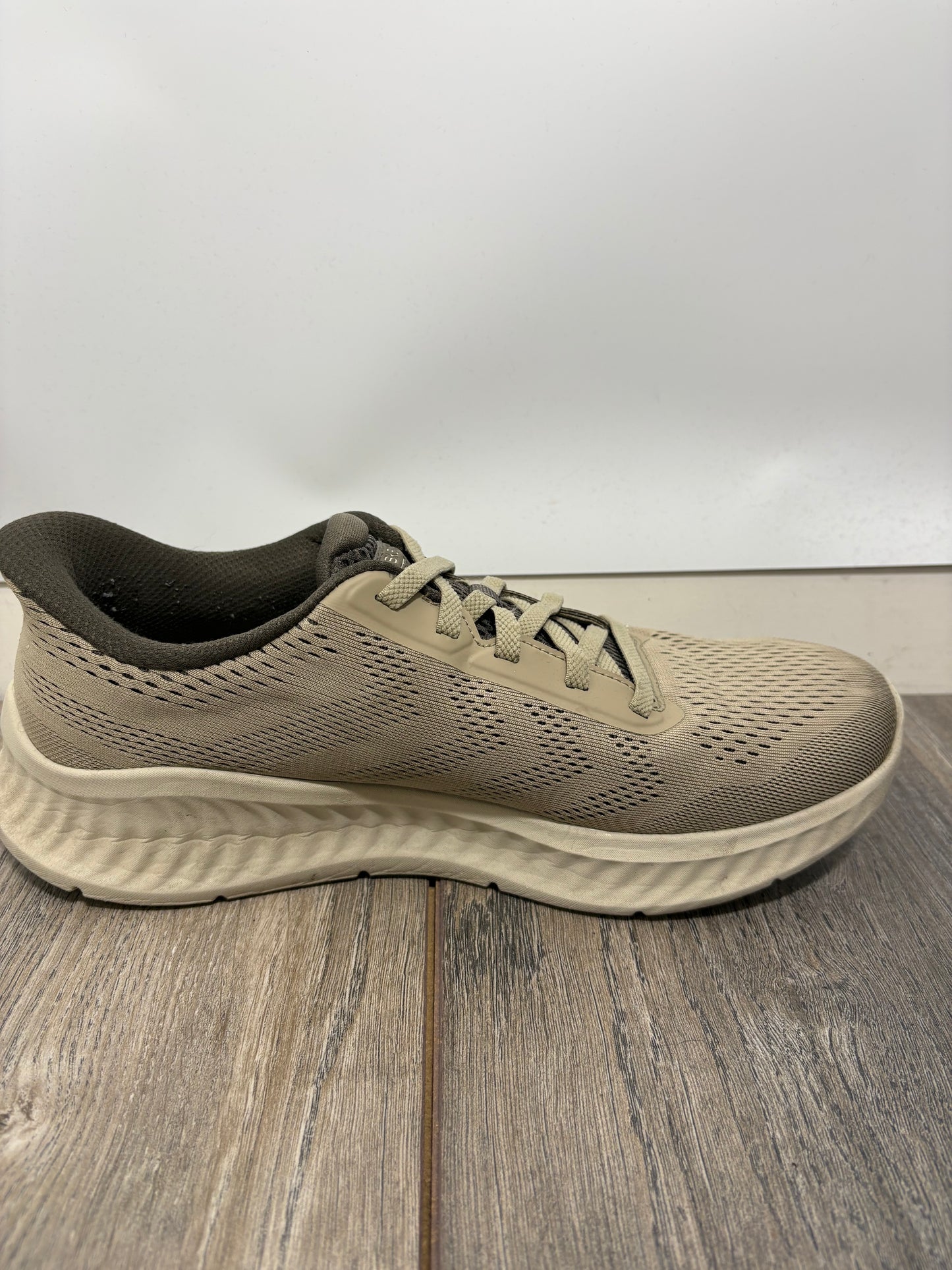 Skechers Mens GO WALK NOW Beige Slip-On Trainers Size 7.5
