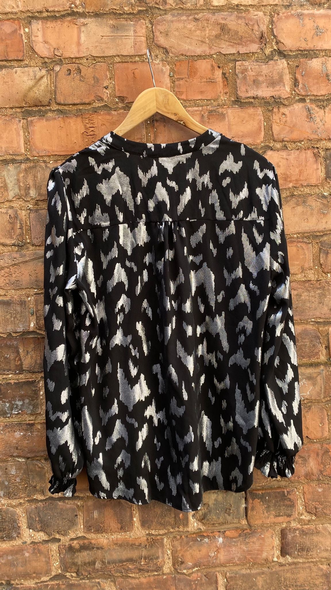 Roman Top, BNWT, black/grey size 16