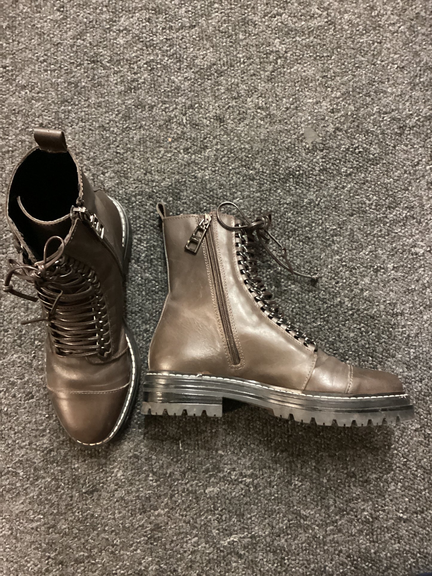 Carvela Sultry Chain Leather Ankle Boots size 37