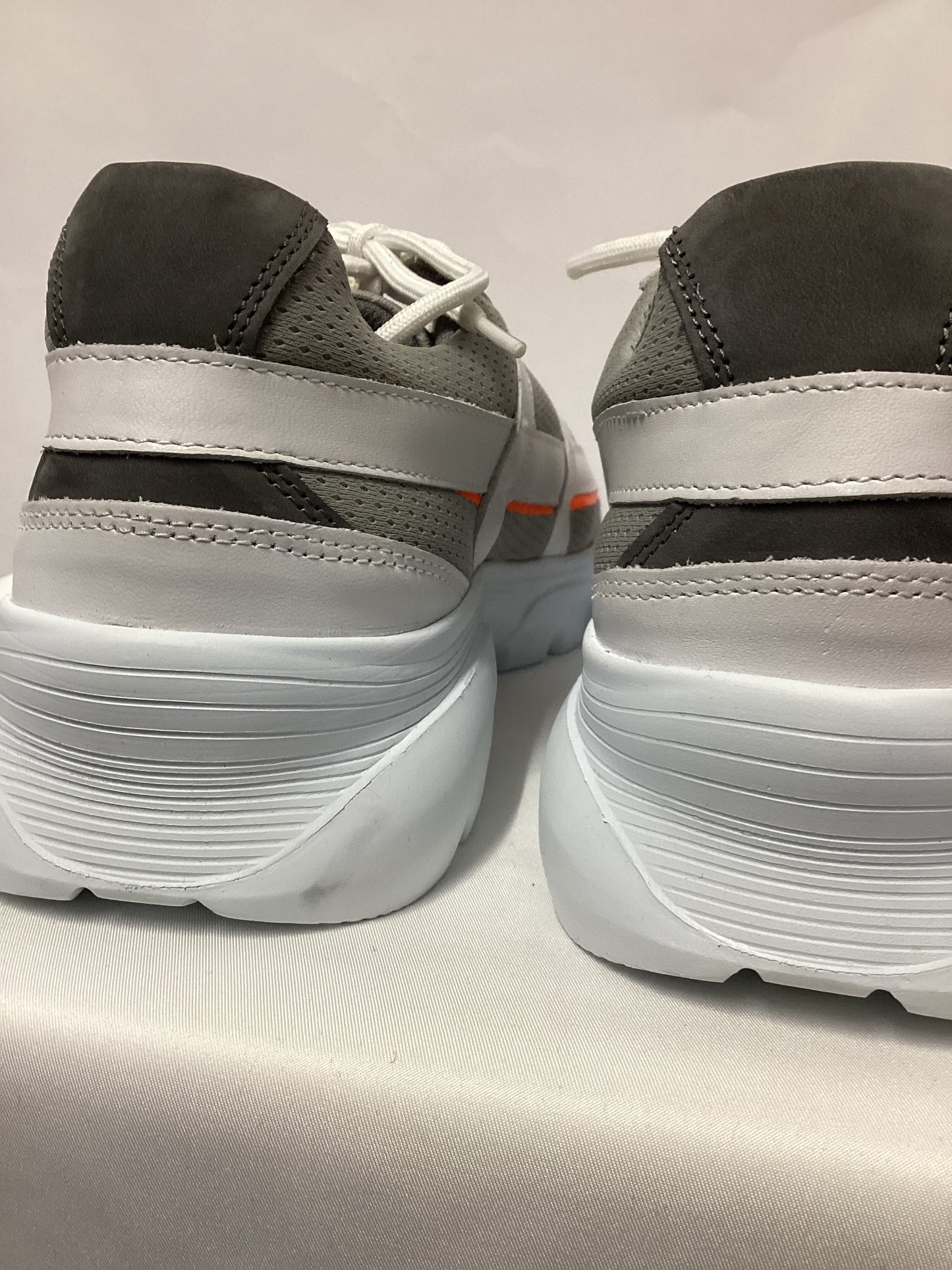 Filling Pieces White, Grey and Orange Leather Trainers 8
