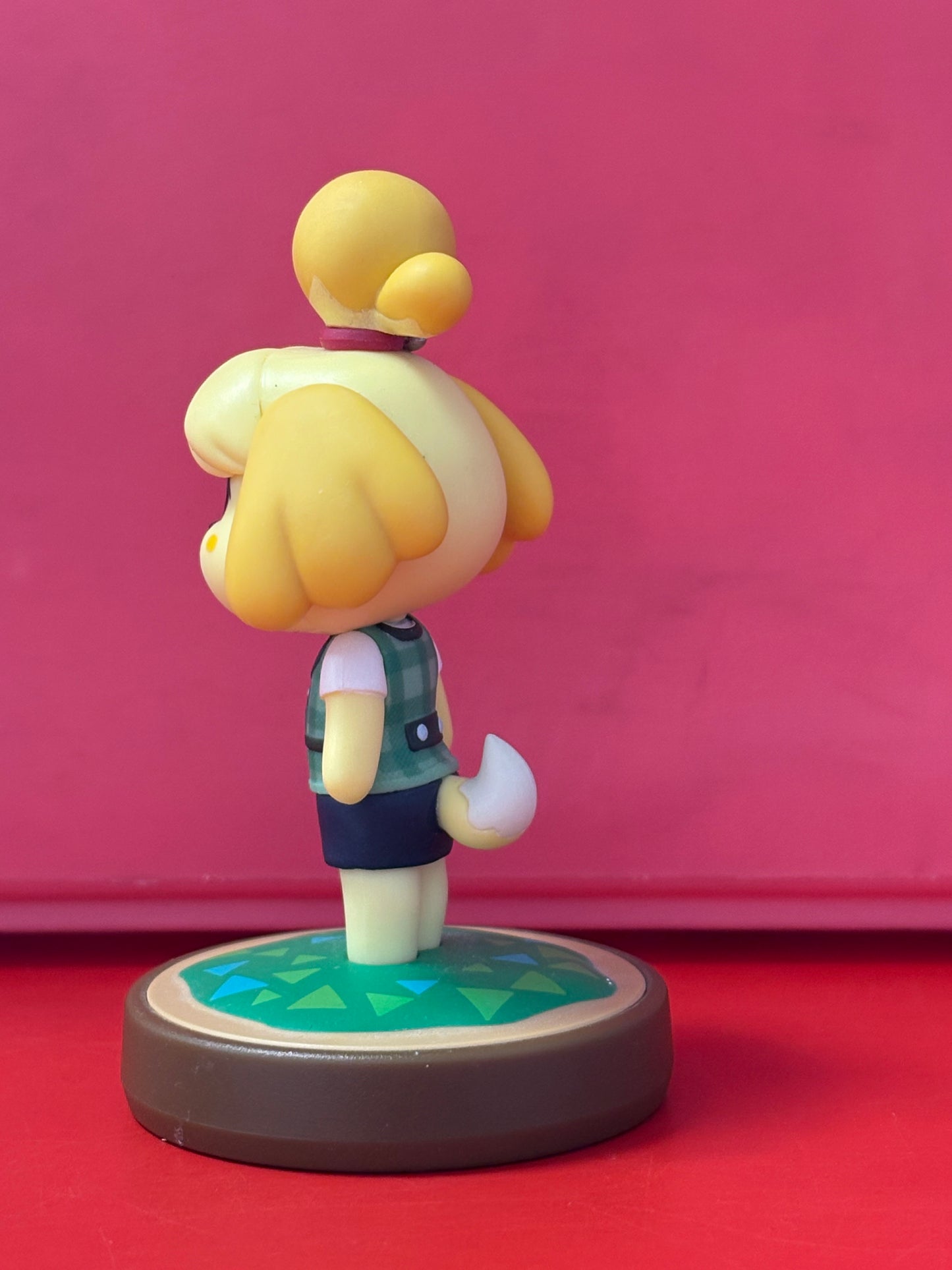 Isabelle Summer Outfit (Animal Crossing) Amiibo