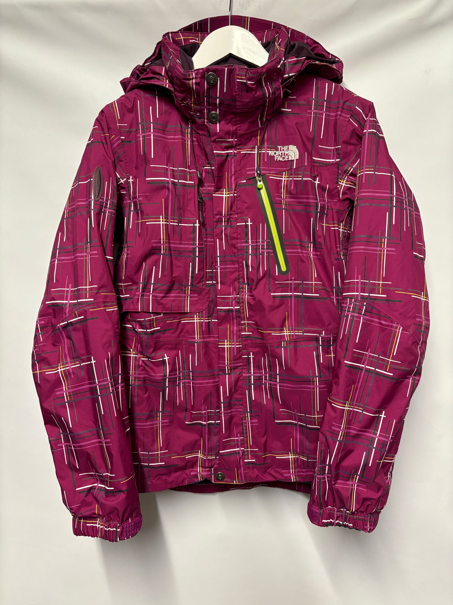 The North Face Pink 2009 Hyvent Ski Jacket Large