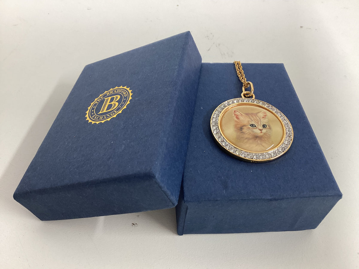The Bradford Exchange 2007 Cat Sparkling Necklace