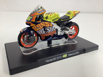 Set Of 8 Leo Models 1:18 Scale Motorbikes