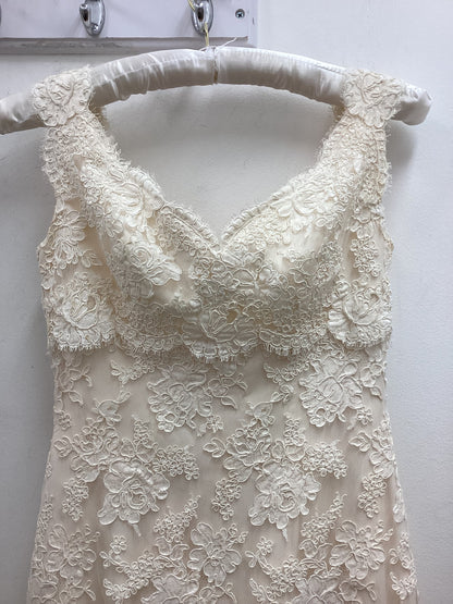 Paloma Blanca Wedding Dress