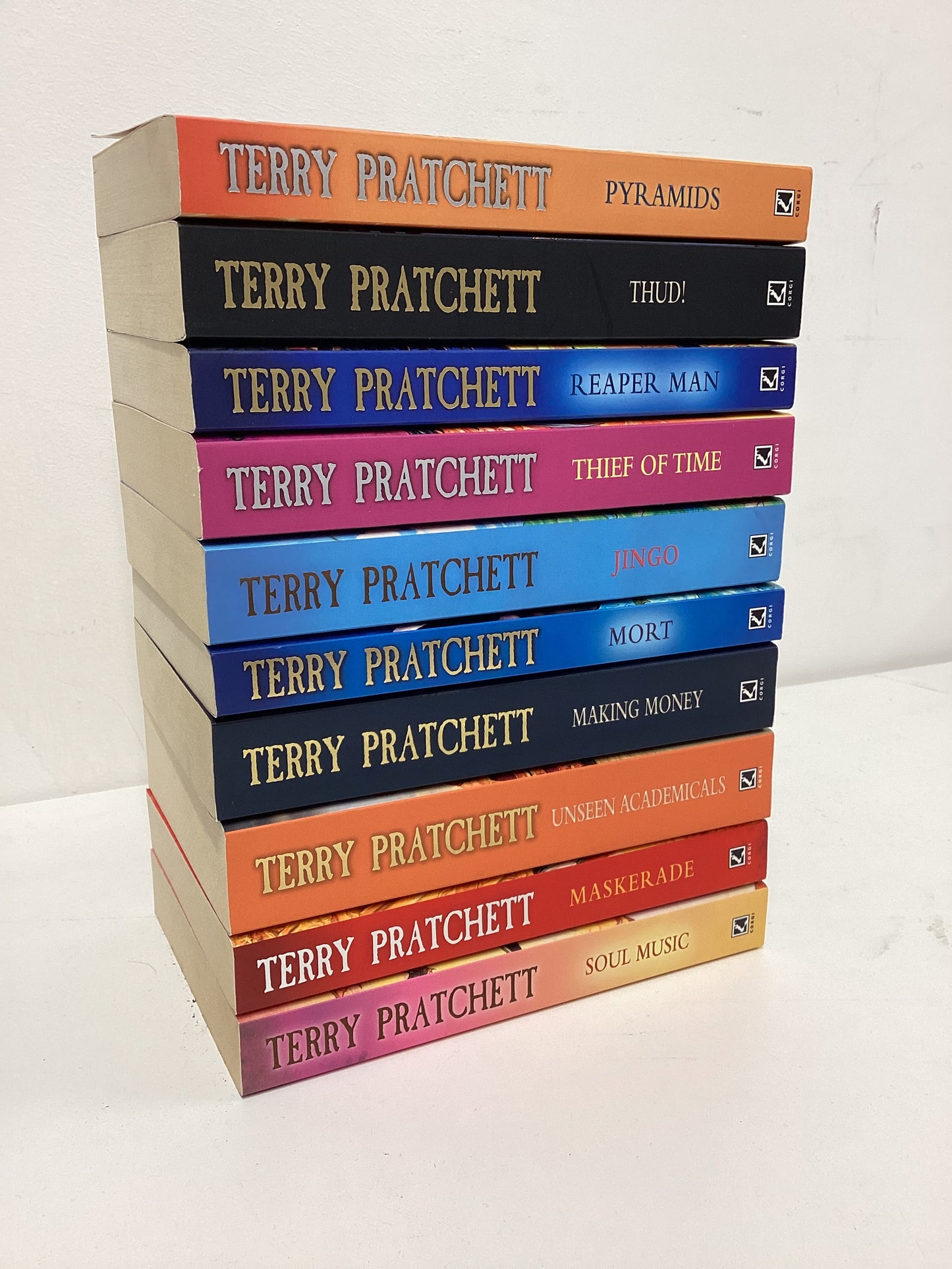Terry Pratchett Disc World 10x Various Paperback