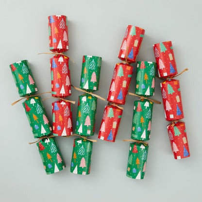 Six Christmas Tree design crackers, 3 green, 3 red with raffia ties.