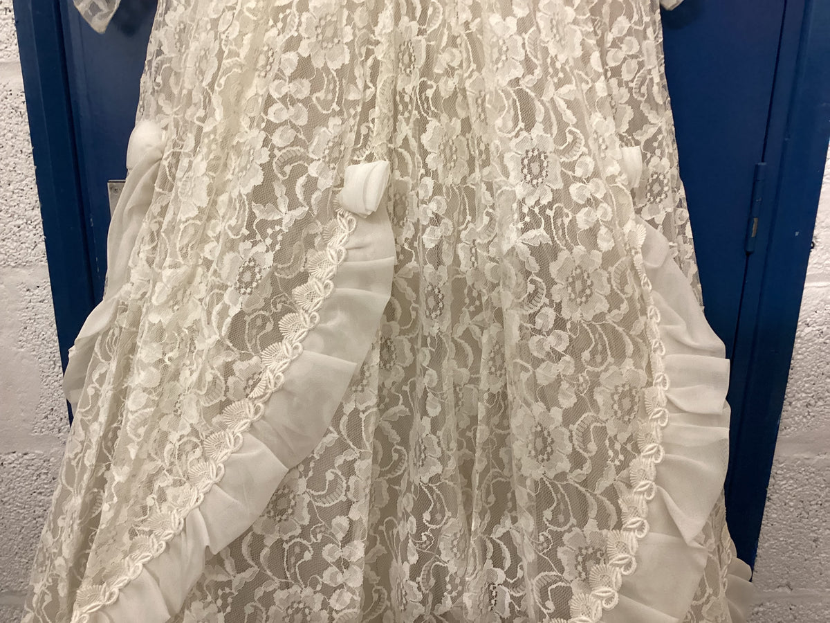 Vintage wedding dress