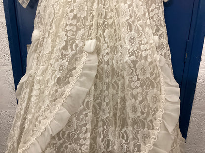 Vintage wedding dress