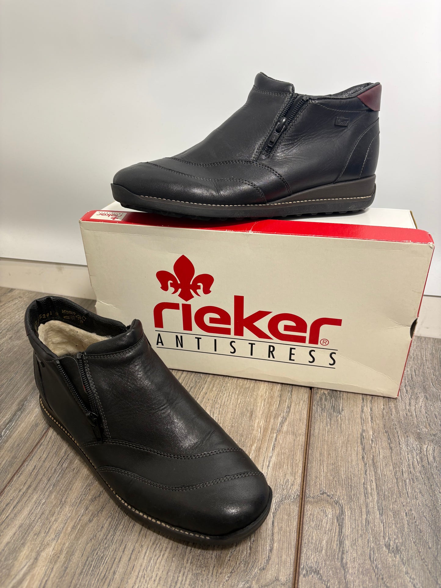 Rieker Womens Black Leather Ankle Boots Size 6
