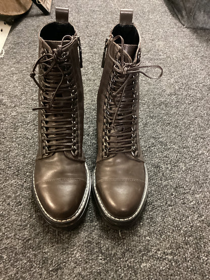 Carvela Sultry Chain Leather Ankle Boots size 37