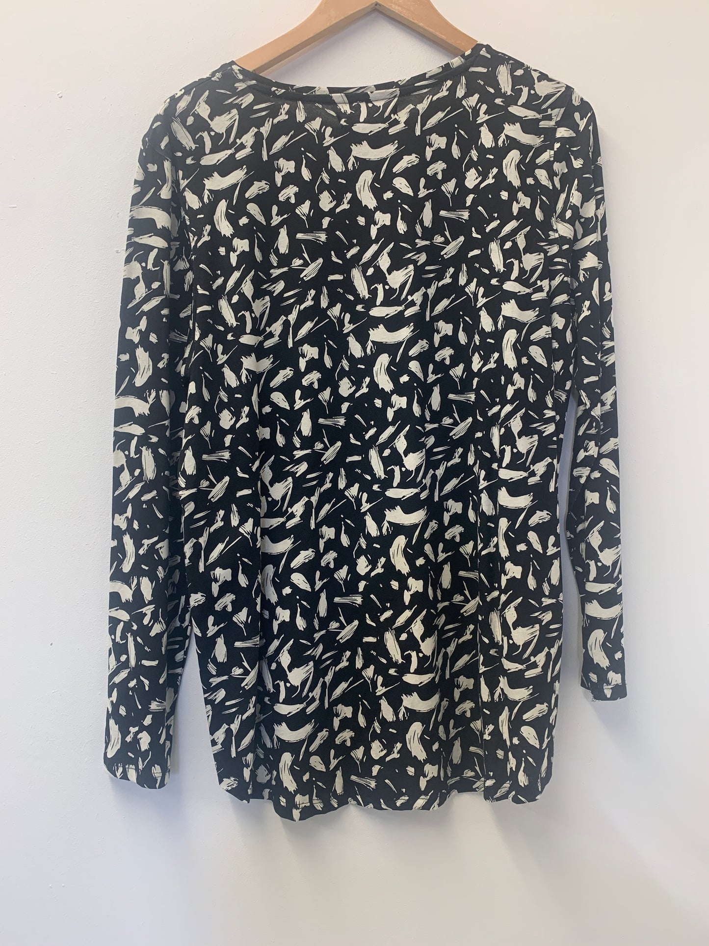 BNWT Sfera Basic Monochrome Black & White Abstract Print Shirt