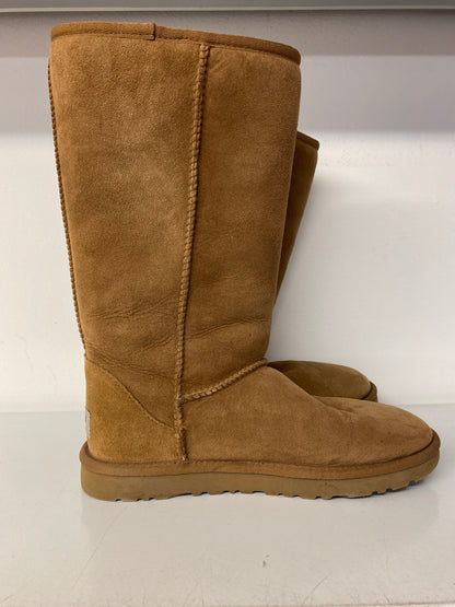 Ugg Boots Tan Size 4.5