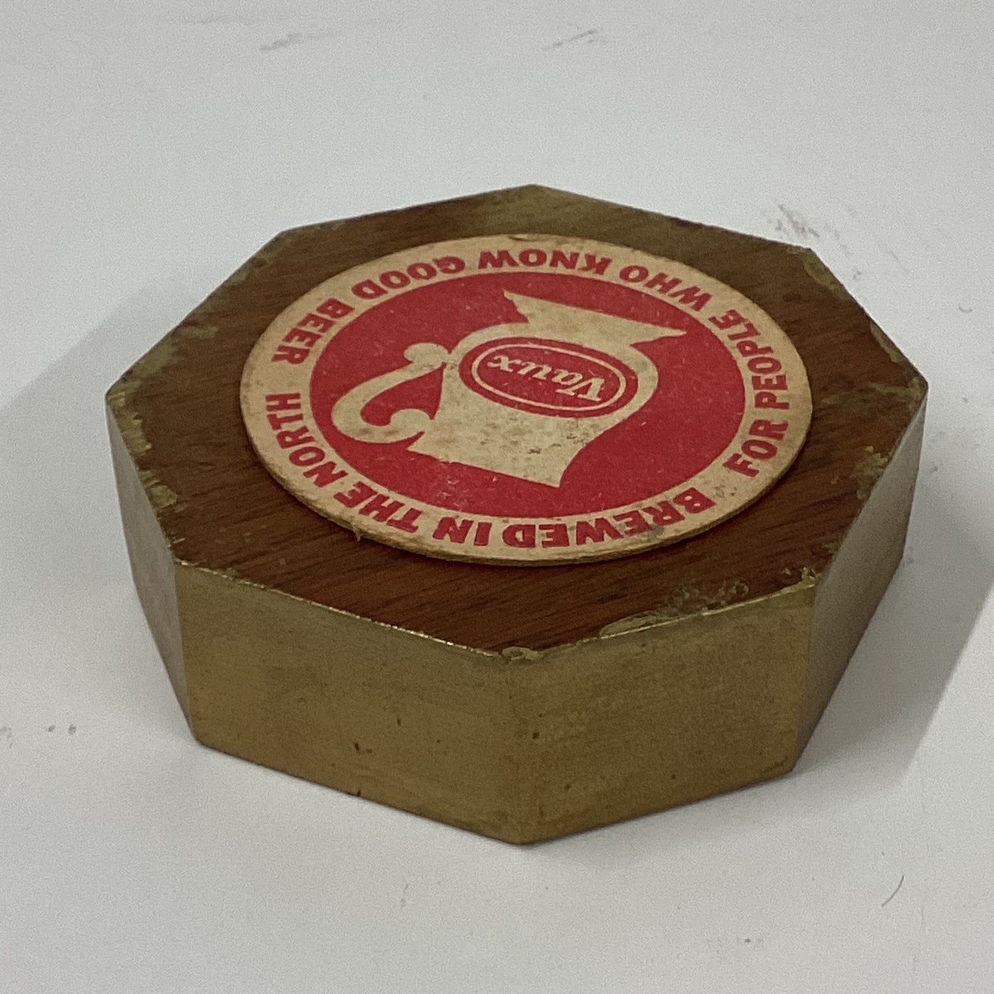 Vaux Ashtray With Coasters And Plinth