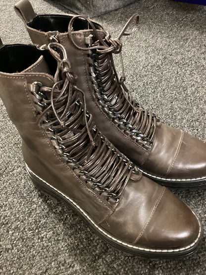 Carvela Sultry Chain Leather Ankle Boots size 37