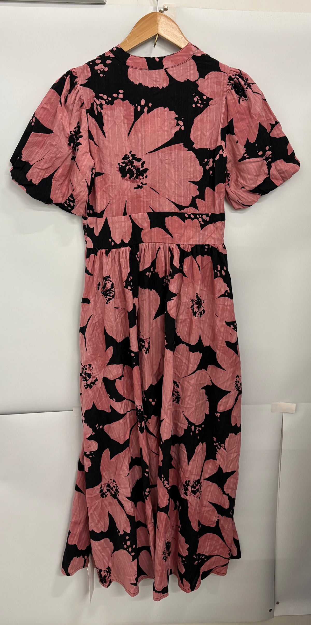 Nobody's Child Pink/Black Floral Buttoned Midi Dress Size 4 - BNWT