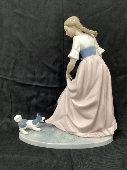 NAO By Ladro “Let’s Play” Figurine