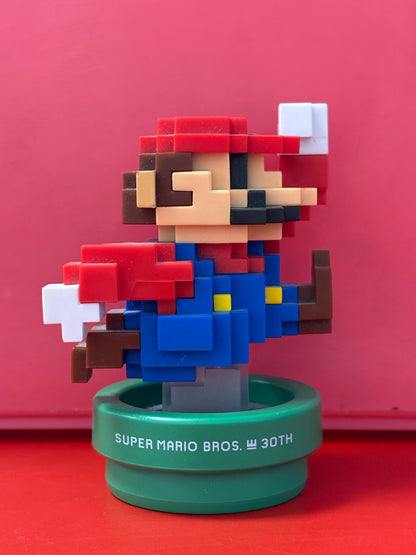 30th Anniversary Mario Amiibo (Modern Colour)