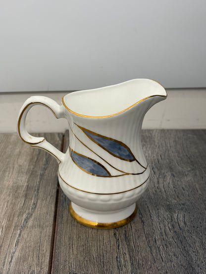 Vintage Royal Tara Fine Bone China Irish Porcelain 21-Piece Teaset