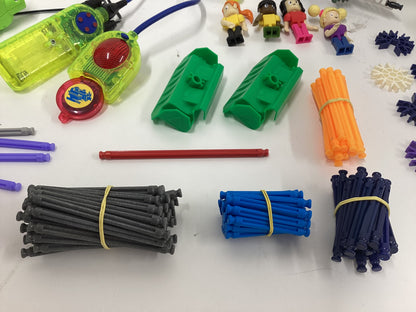K’nex Job lot with 4 K’nex People