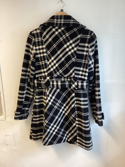 Jane Norman, White and Black Plaid Jacket, With Belt, Size 10, Autumn