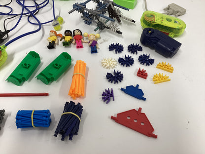 K’nex Job lot with 4 K’nex People