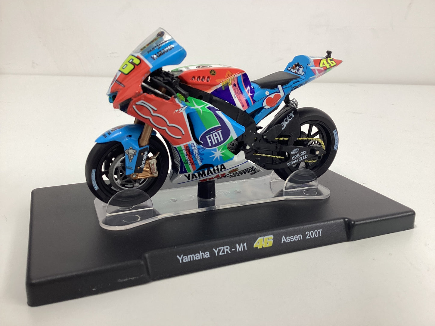 Set Of 8 Leo Models 1:18 Scale Motorbikes