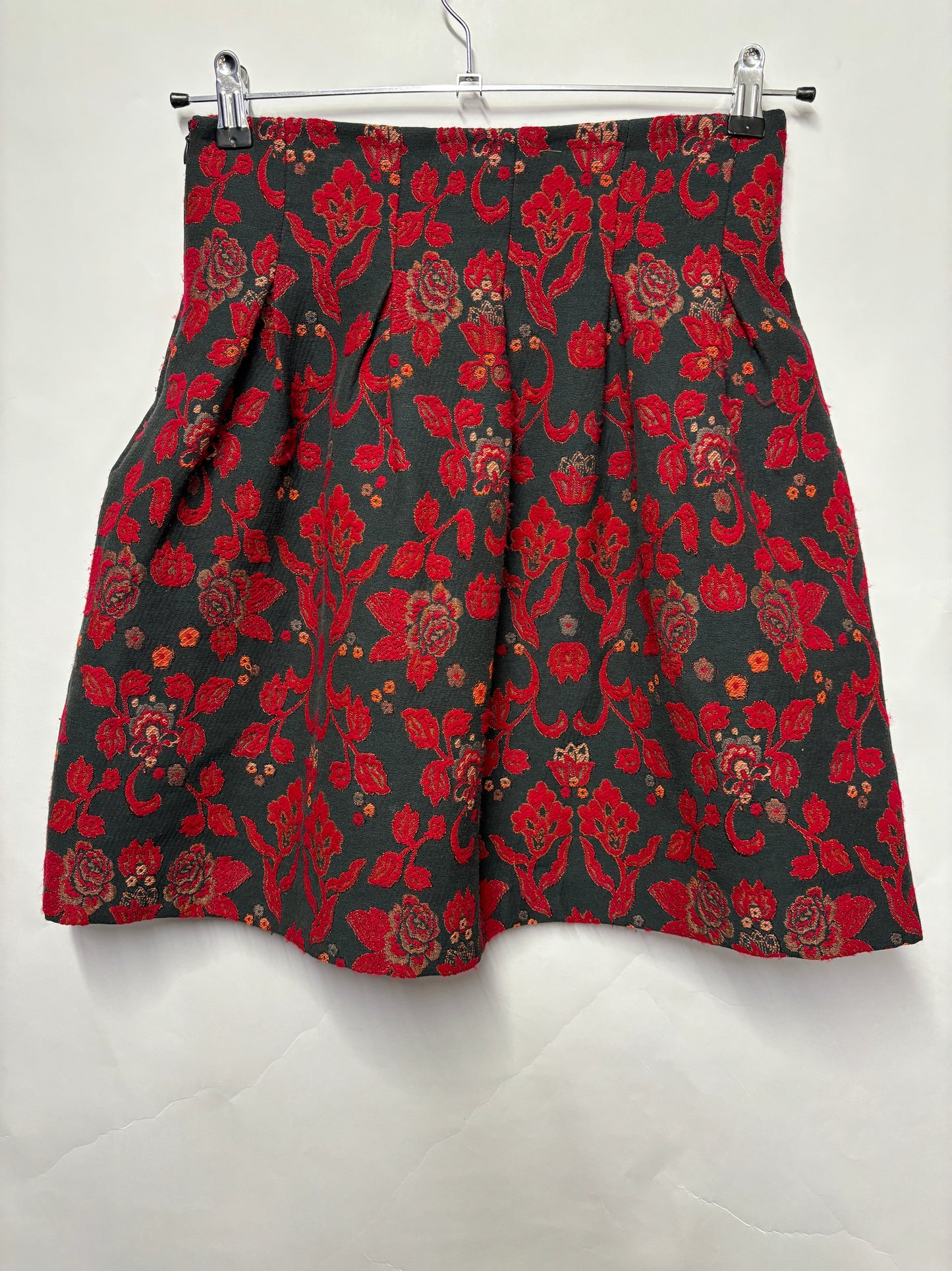 Department 5 Green and Red Floral Pleated Skirt Medium