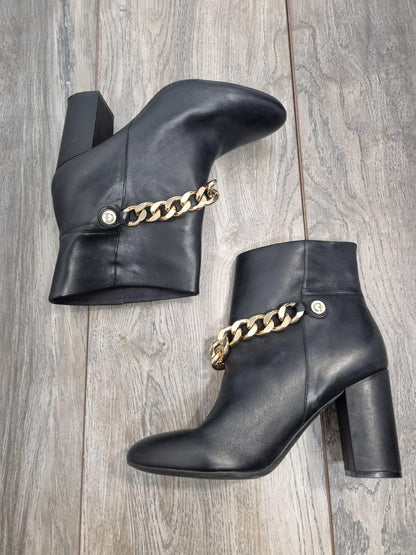 BNIB Guess Black Leather Ankle Boots Size 7